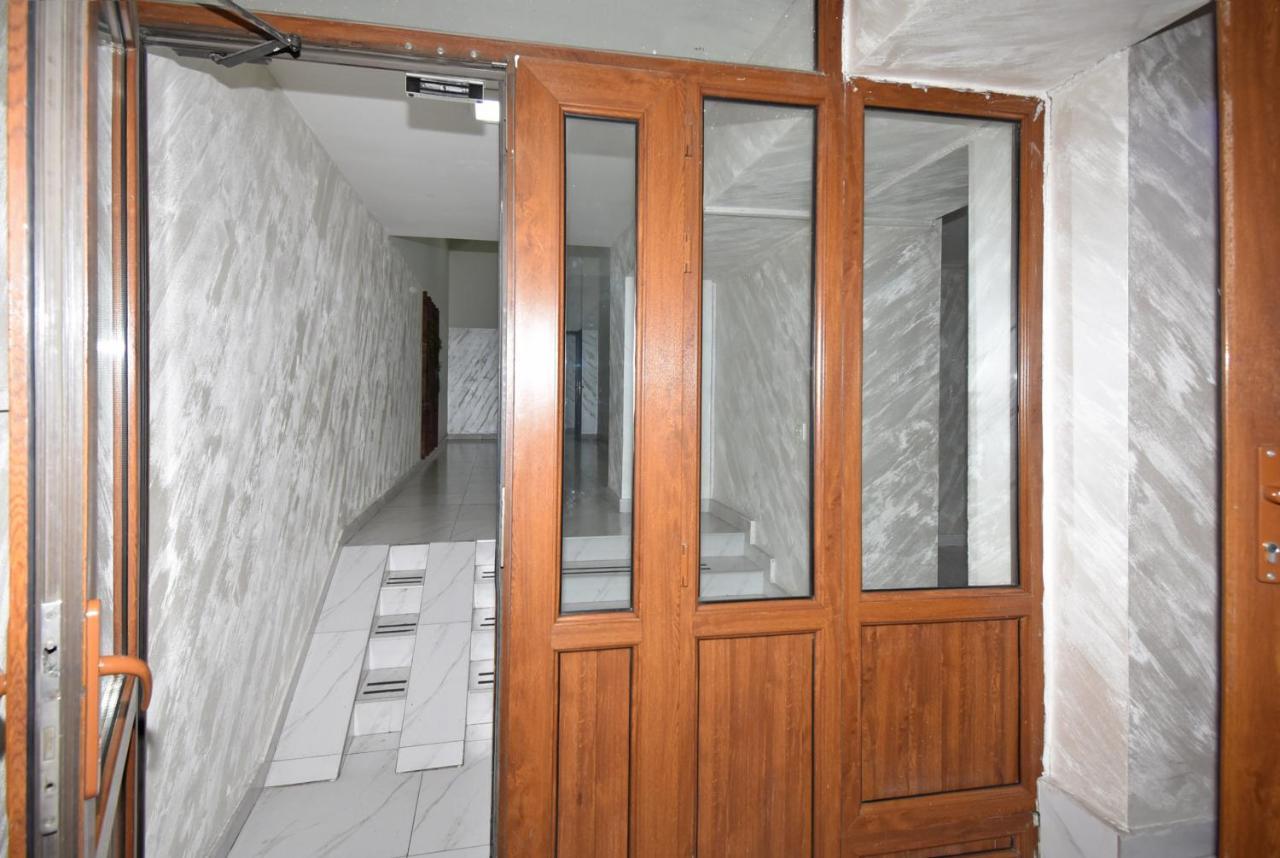 Armenak Apartment 5-Комнатная Yerevan Exterior foto