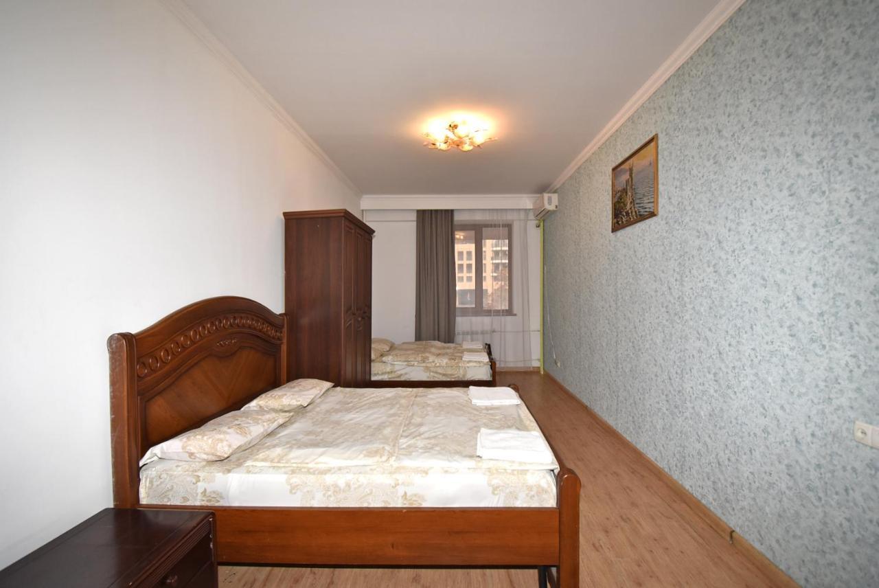 Armenak Apartment 5-Комнатная Yerevan Exterior foto
