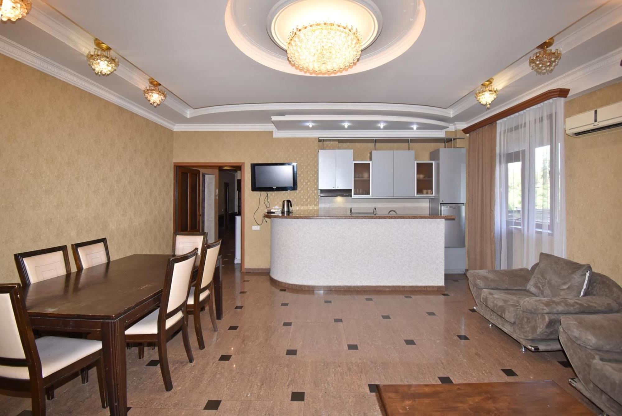Armenak Apartment 5-Комнатная Yerevan Exterior foto